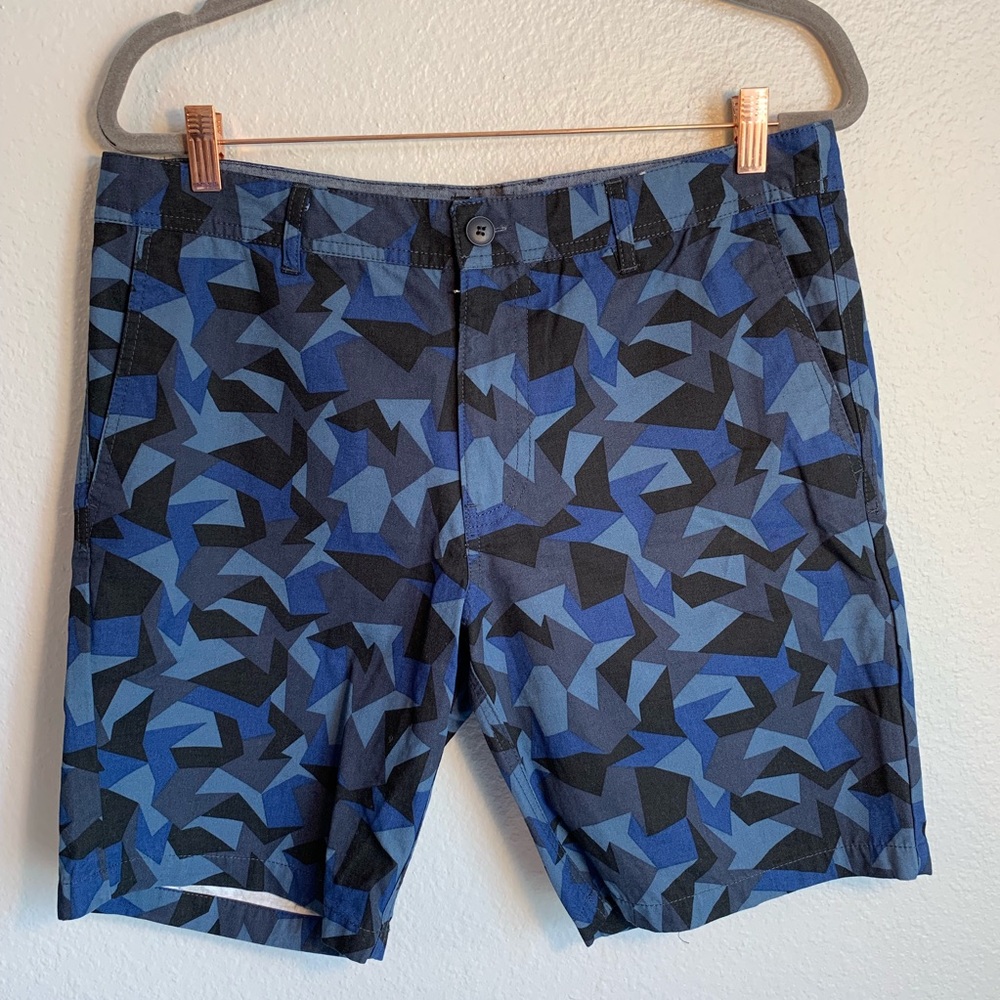 Forever21 Men’s Blue & Black Abstract Shorts